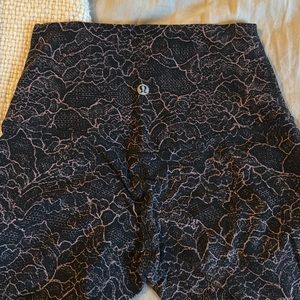 Women’s lululeoms leggings